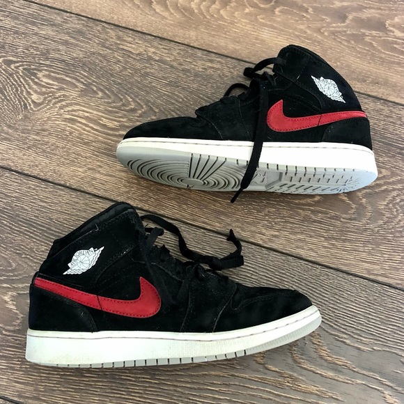 Nike Air Jordan 1 Retro Mid Boys Size 5 - Picture 4 of 14